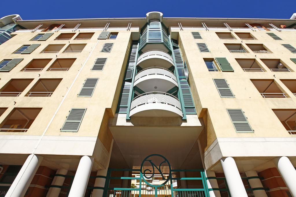 Appartement 3 Personnes Avec Coin Nuit Avec Terrasse Et Parking Quartier Du Port De Nice Ruang foto